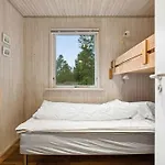 Nature-focused Near Sea And Beaches Feriehus