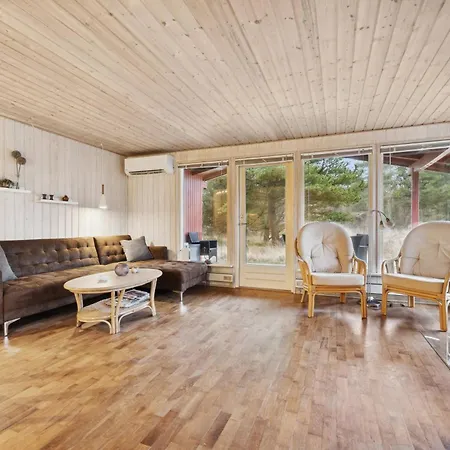 Naturnært Tæt På Vadehav Og Strande Bolilmark