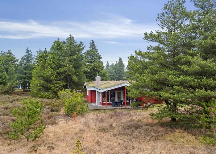 Nature-focused Near Sea And Beaches * Bolilmark